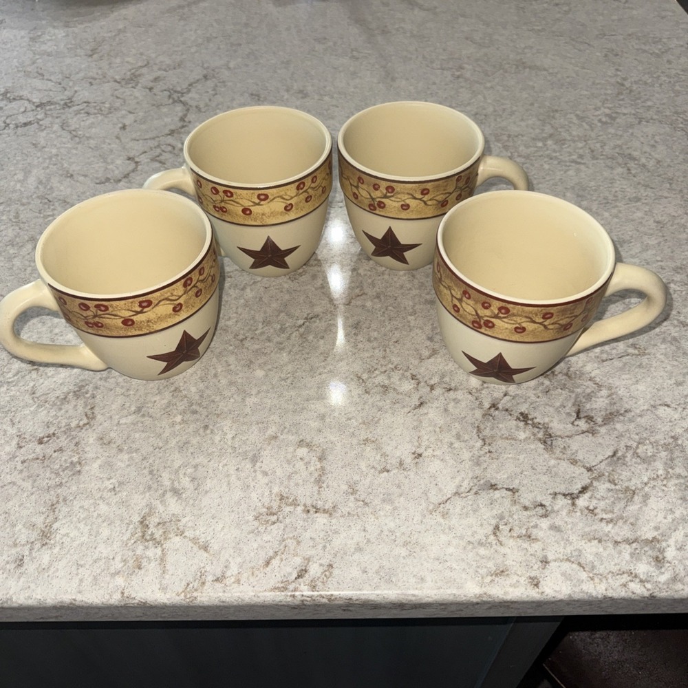 4 Ltd Commodities Coffee Cup Mug Set Star And Berries Cream Red 12 Oz